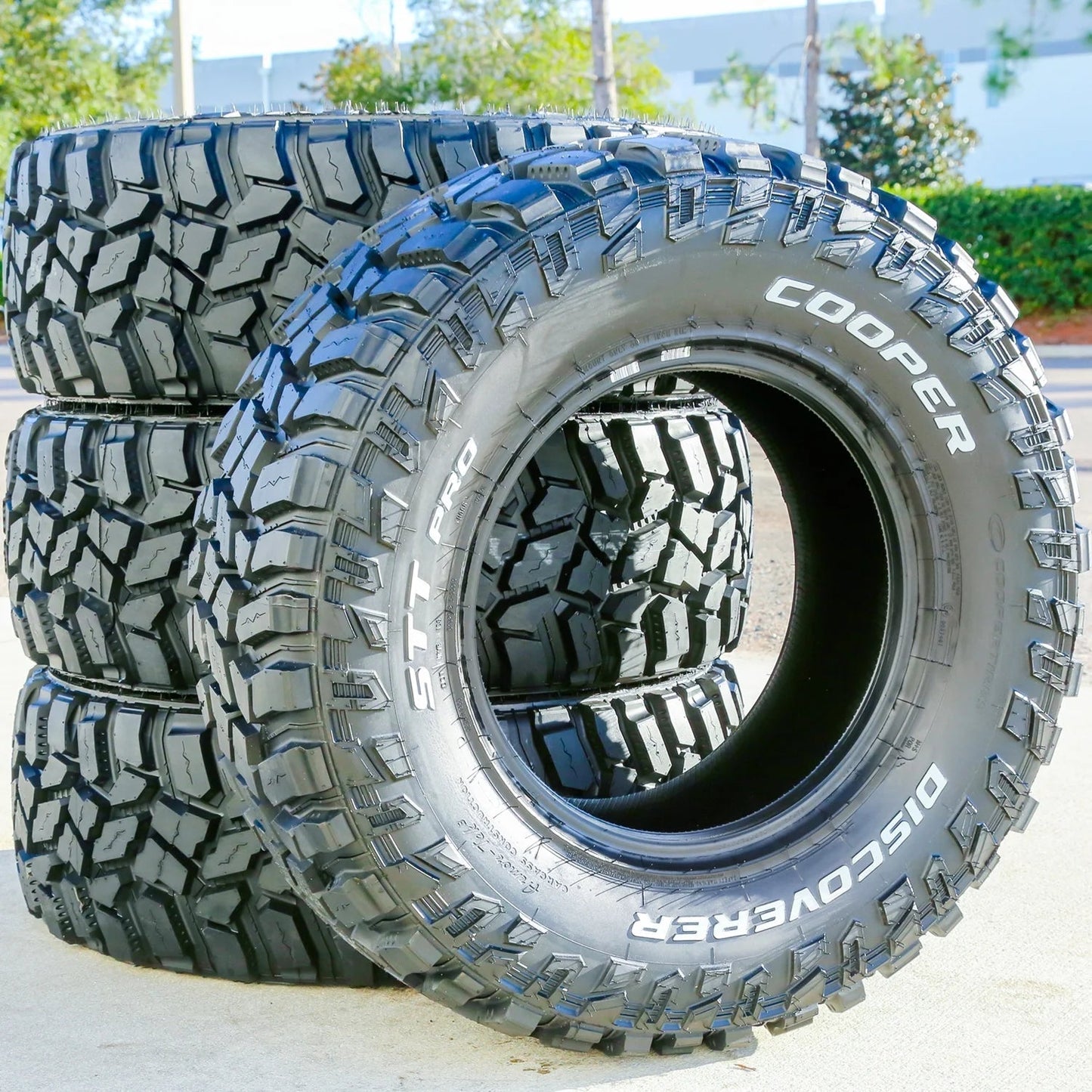 Set of 4 (FOUR) Cooper Discoverer STT Pro LT 275/70R18 125/122P E 10 Ply MT M/T Mud Tires